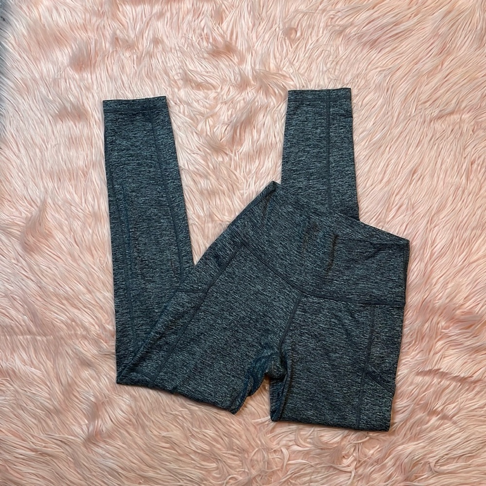 Aerie Gray Chill Play Move High Rise Pocket Legging Size Small